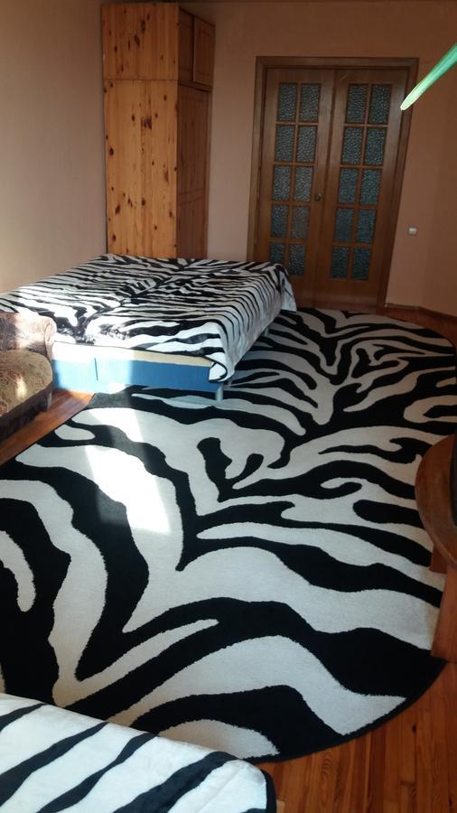Apartment On Nepokorennyh Blvd Mogilev Esterno foto